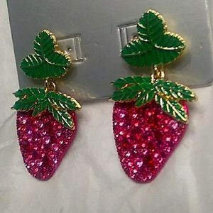 NWT Sugarfix by Baublebar Berry Tale Crystal Strawberry Drop Earrings